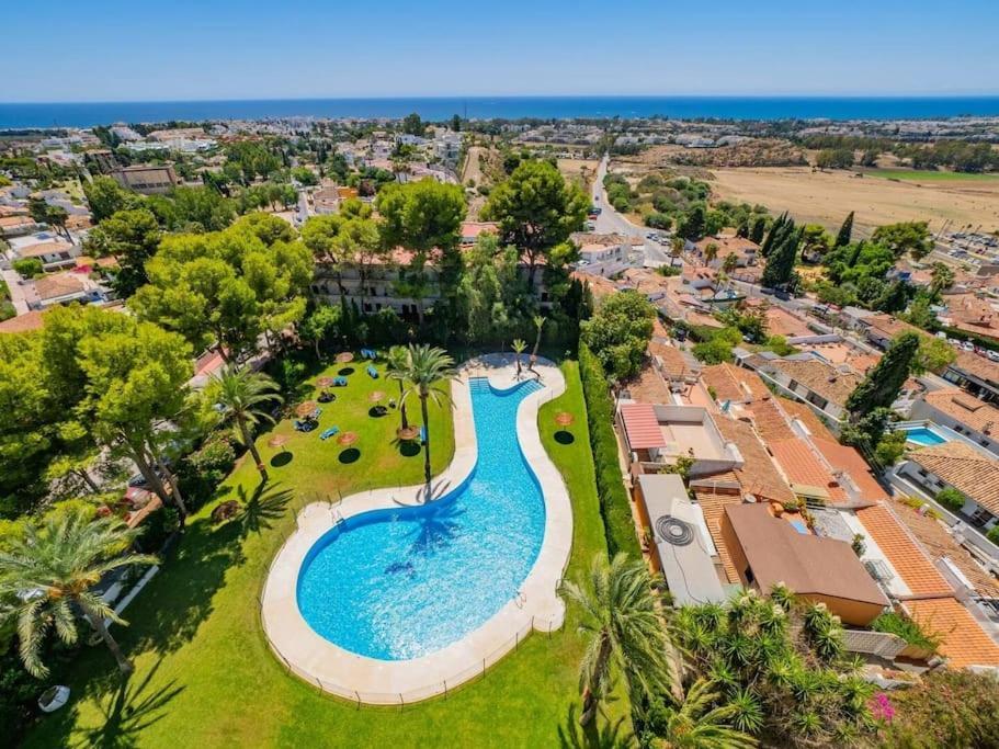 Estudio Torre De Andalucia Marbella Bagian luar foto