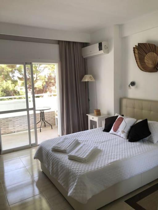 Estudio Torre De Andalucia Marbella Bagian luar foto