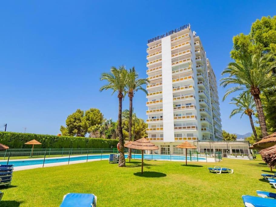 Estudio Torre De Andalucia Marbella Bagian luar foto
