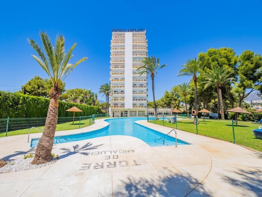 Estudio Torre De Andalucia Marbella Bagian luar foto