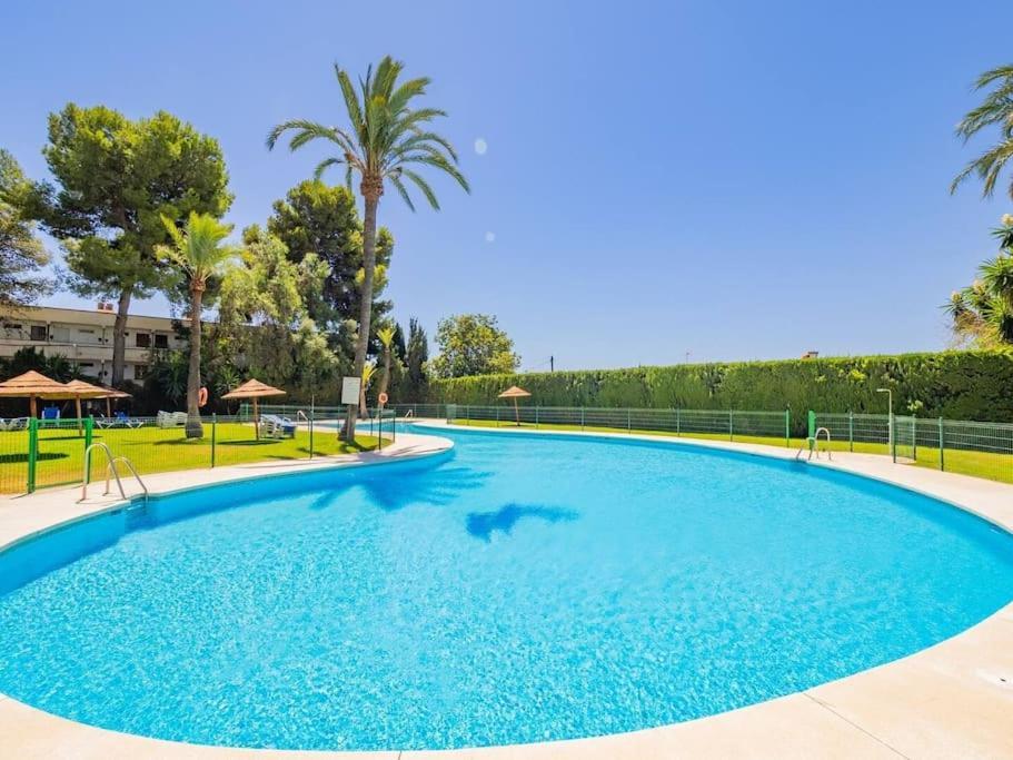 Estudio Torre De Andalucia Marbella Bagian luar foto