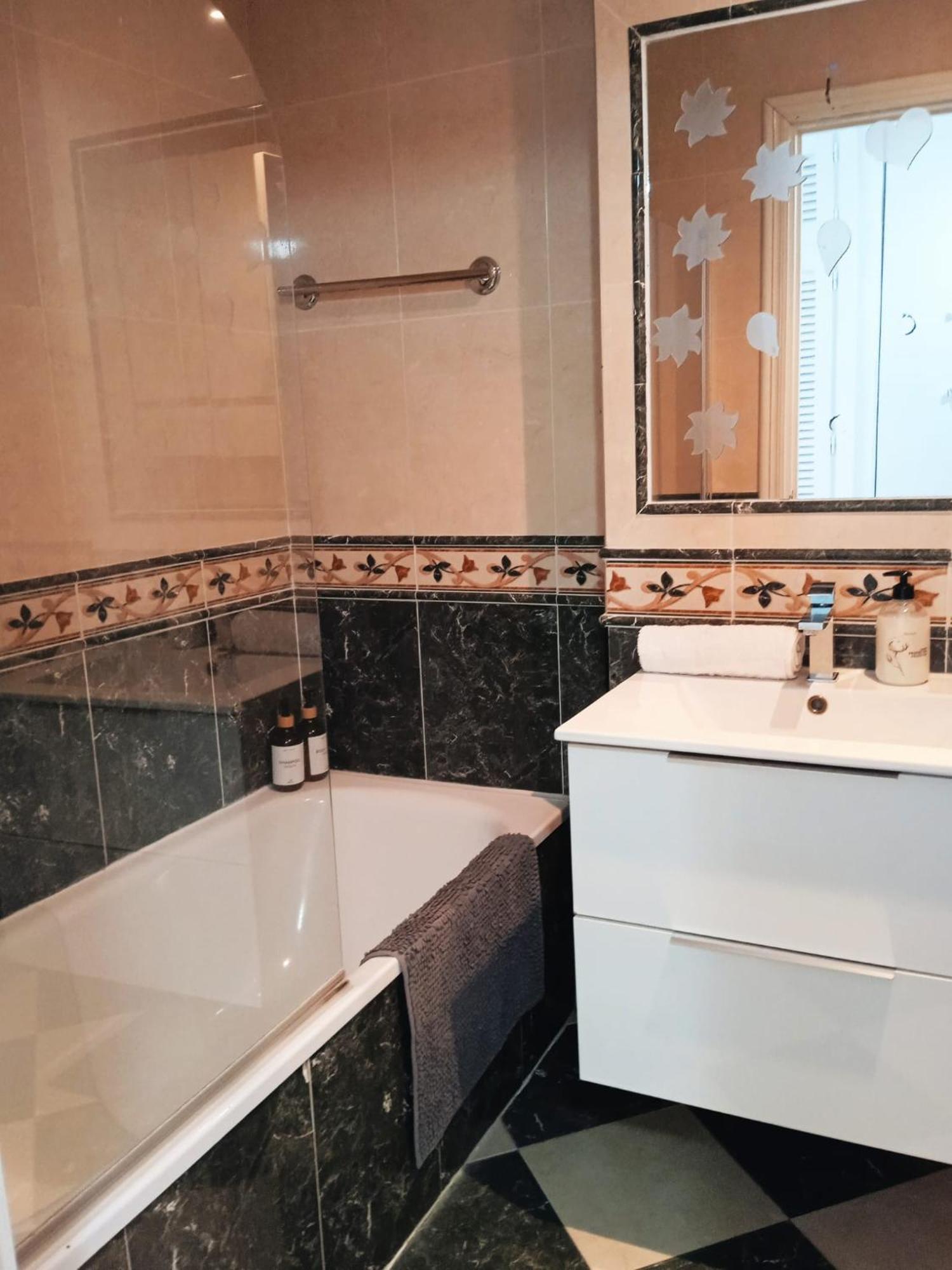 Estudio Torre De Andalucia Marbella Bagian luar foto