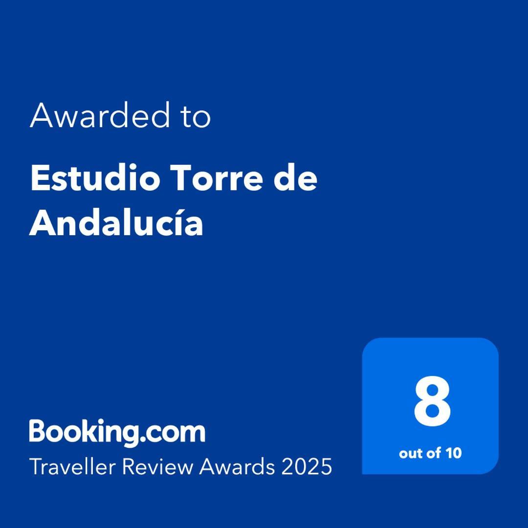 Estudio Torre De Andalucia Marbella Bagian luar foto